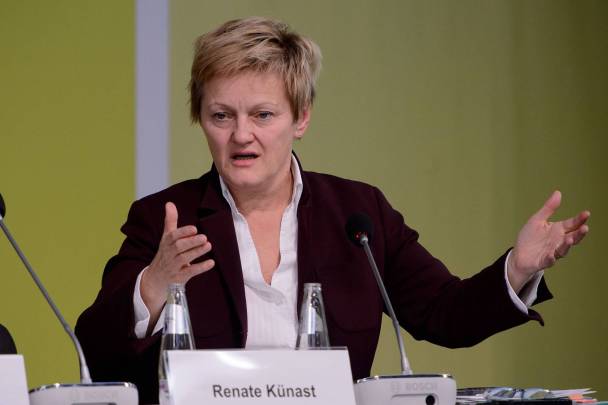 Die Vorsitzende der deutsch-südasiatischen Parlamentariergruppe bei einer Buchvorstellung in Berlin. Renate Künast bei einer Buchvorstellung in Berlin.