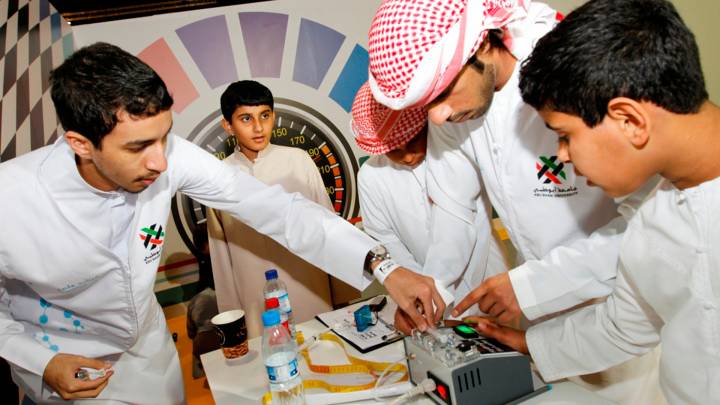 Students at the Abu Dhabi Science Festival Students at the Abu Dhabi Science Festival
