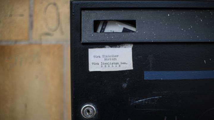 Graue Wölfe in Deutschland und der Türkei