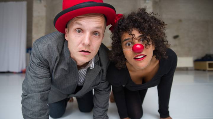 Carsten Ast and Noha Khattab performing at a studio based in Berlin