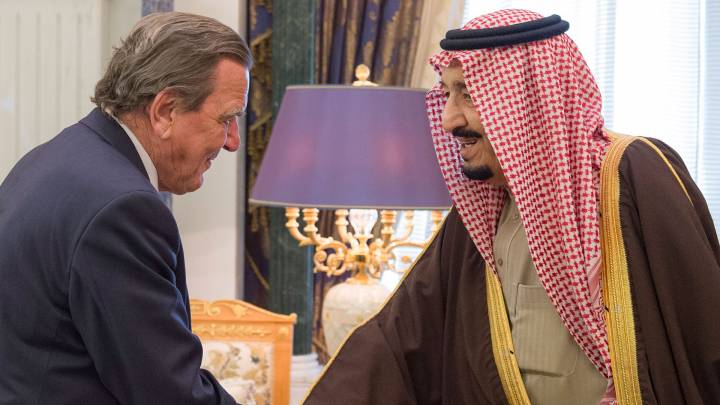 Gerhard Schröder, Russland und Numov