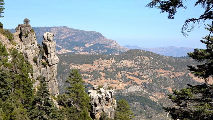 The mountains of the Rif are best known for the cultivation of marijuana, but contain walking tracks with spectacular outlooks and unique wildlife. Rural tourism operators are trying to attract more hikers from Europe to admire the views.