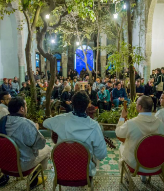 Vor Ort vernetzen Vor Ort vernetzen