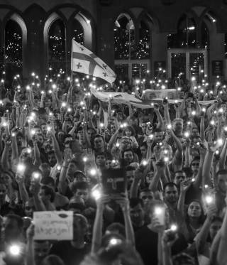 Sturm auf das georgische Parlament in Tiflis Sturm auf das georgische Parlament in Tiflis